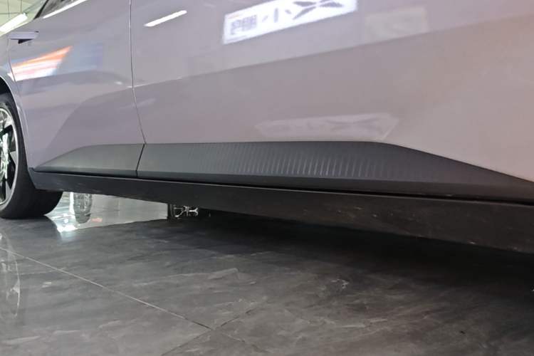 Used XPeng MONA M03 2025 502 Long-Range Max Right Side Sill
