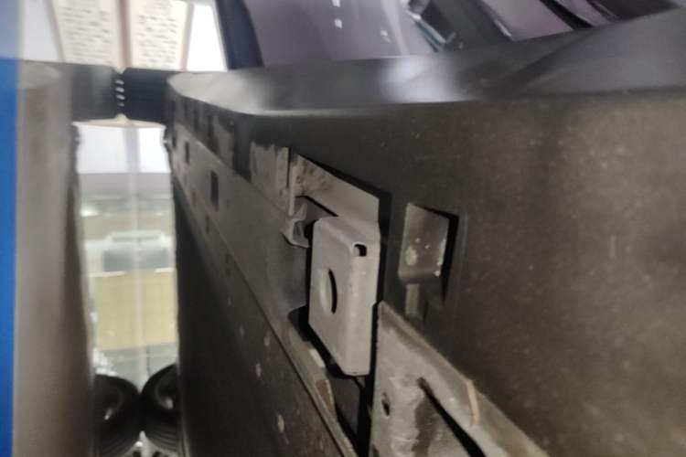 Used XPeng MONA M03 2025 600 with Ultra-Long Range Max Right Side Sill
