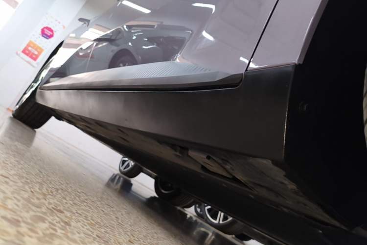 Used XPeng MONA M03 2025 600 with Ultra-Long Range Max Right Side Sill