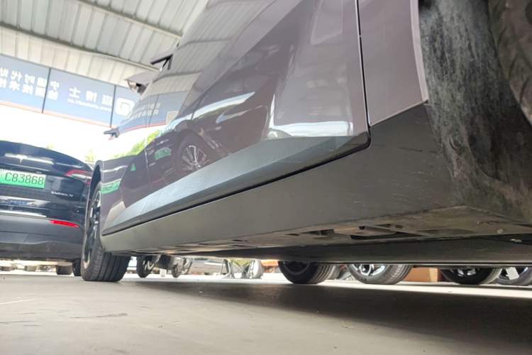 Used XPeng MONA M03 2025 600 with Ultra-Long Range Max Right Side Sill