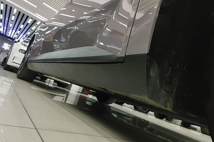 Used XPeng MONA M03 2025 620 Ultra-Long Range Plus Right Side Sill