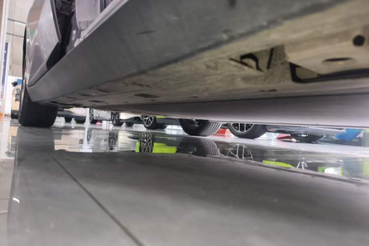 Used XPeng MONA M03 2025 600 with Ultra-Long Range Max Right Side Sill