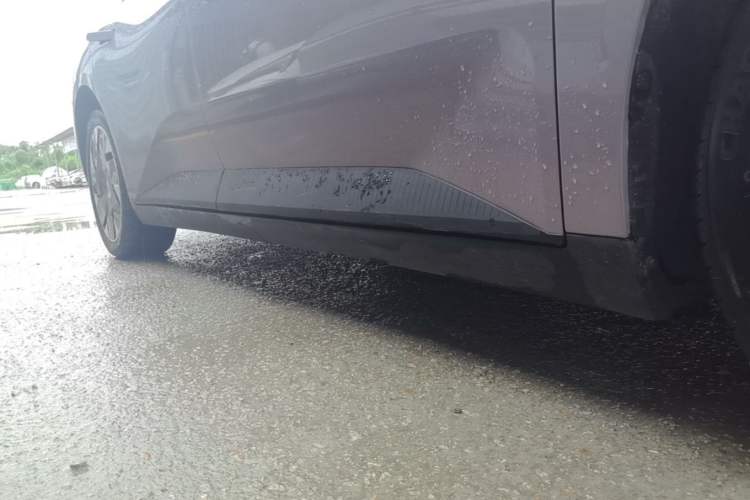 Used XPeng MONA M03 2025 502 Long-Range Max Right Side Sill