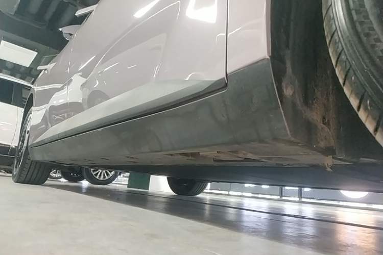 Used XPeng MONA M03 2025 502 Long-Range Max Right Side Sill