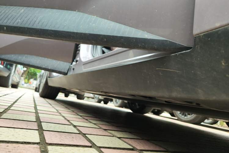 Used XPeng MONA M03 2025 600 with Ultra-Long Range Max Right Side Sill