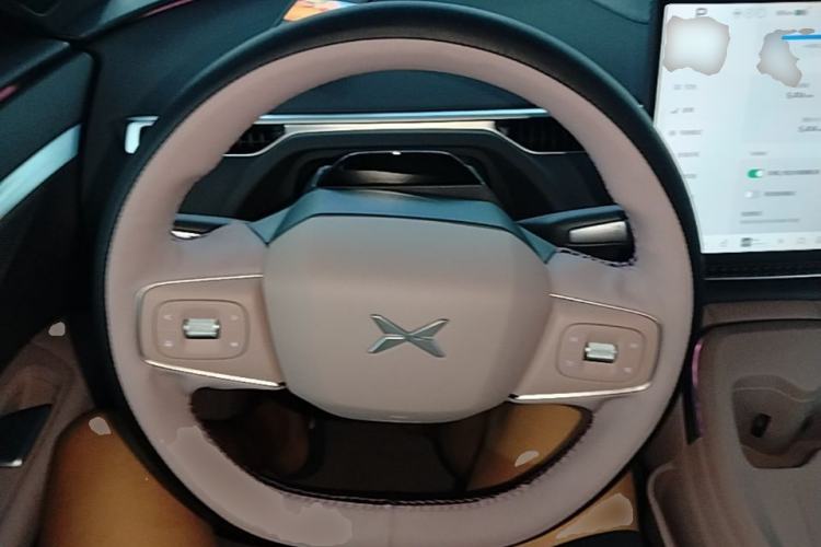 Used XPeng MONA M03 2025 600 with Ultra-Long Range Max Steering Wheel