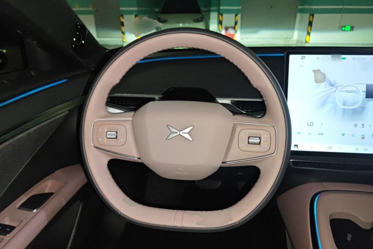 Used XPeng MONA M03 2025 600 with Ultra-Long Range Max Steering Wheel