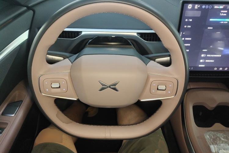Used XPeng MONA M03 2025 600 with Ultra-Long Range Max Steering Wheel