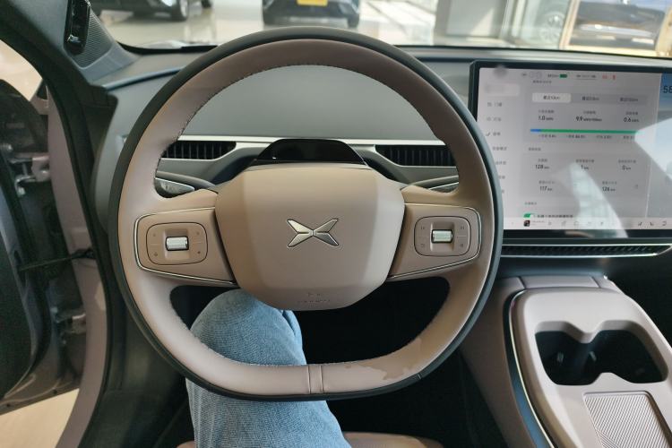 Used XPeng MONA M03 2025 600 with Ultra-Long Range Max Steering Wheel