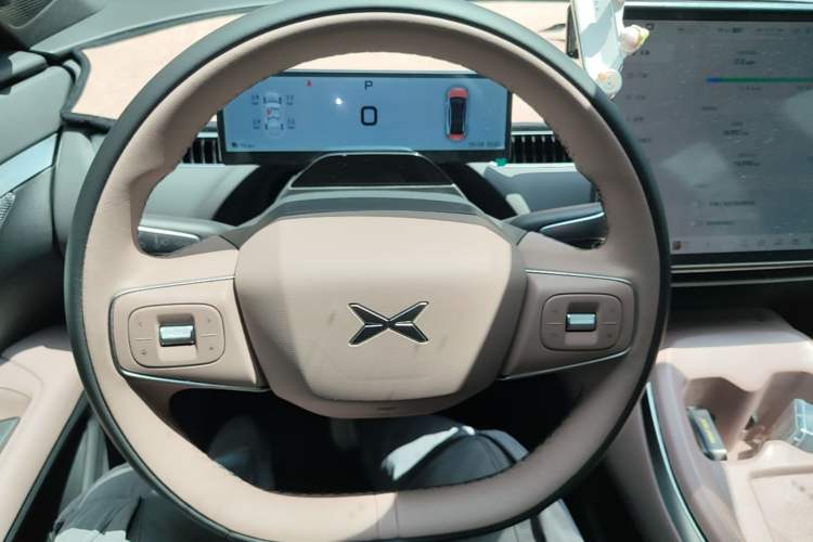 Used XPeng MONA M03 2025 600 with Ultra-Long Range Max Steering Wheel