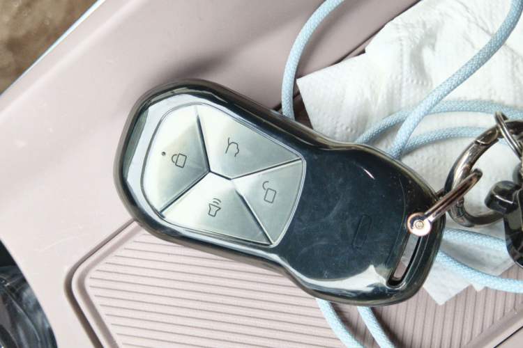 Used XPeng MONA M03 2025 600 with Ultra-Long Range Max Vehicle Key