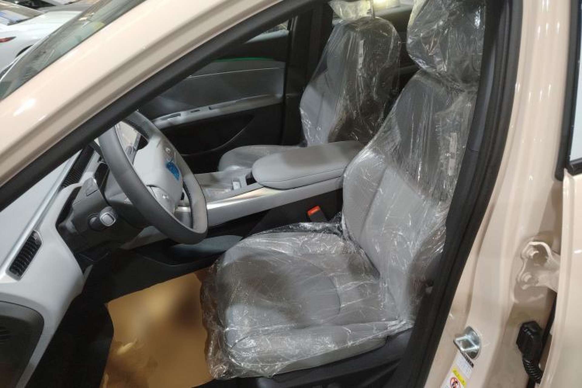 Used XPeng MONA M03 2025 620 Ultra-Long Range Plus Left Front Seat