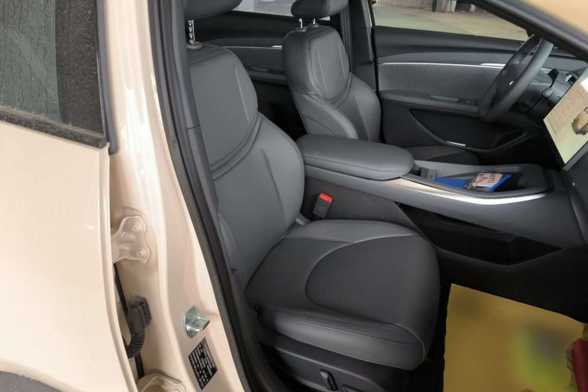 Used XPeng MONA M03 2025 515 Long-Range Plus Right Front Seat