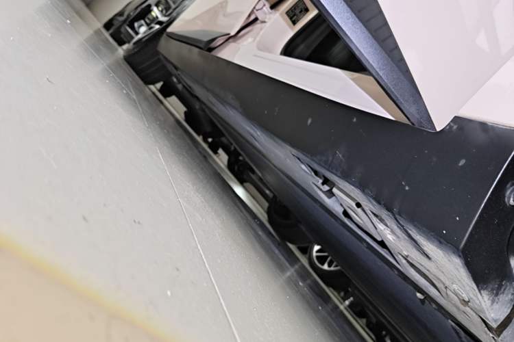 Used XPeng MONA M03 2025 600 with Ultra-Long Range Max Right Side Sill