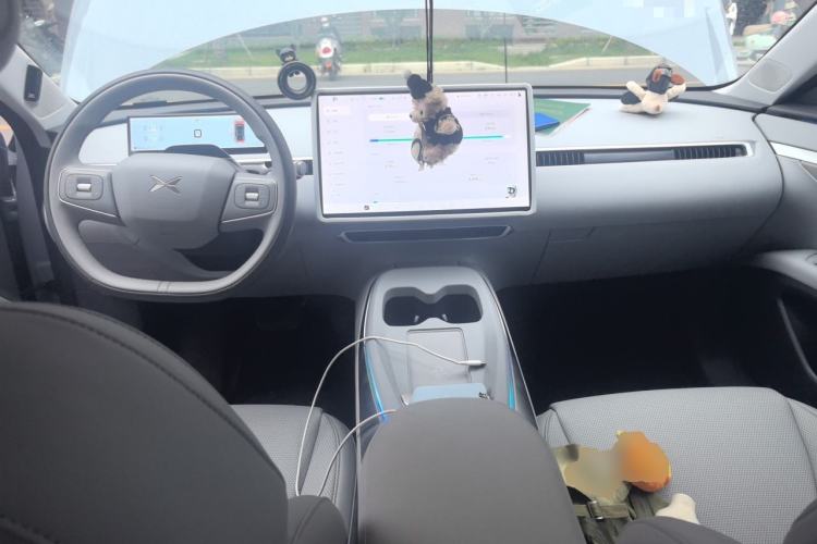 Used XPeng MONA M03 2025 600 with Ultra-Long Range Max Center Console