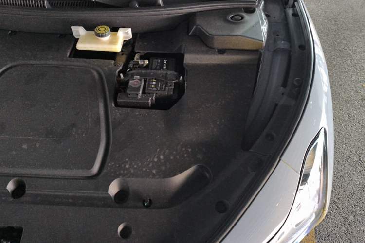 Used XPeng MONA M03 2025 600 with Ultra-Long Range Max Engine Bay Left