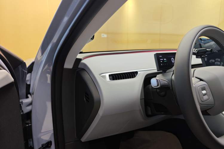 Used XPeng MONA M03 2025 600 with Ultra-Long Range Max Interior 10