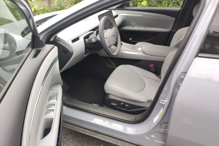 Used XPeng MONA M03 2025 600 with Ultra-Long Range Max Interior 3