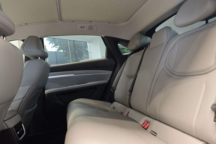 Used XPeng MONA M03 2025 600 with Ultra-Long Range Max Interior 4