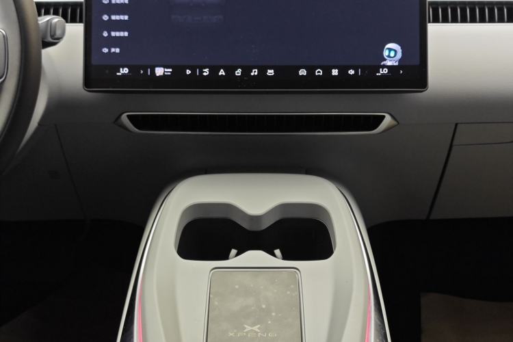 Used XPeng MONA M03 2025 600 with Ultra-Long Range Max Interior 6
