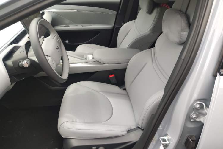 Used XPeng MONA M03 2025 600 with Ultra-Long Range Max Left Front Seat