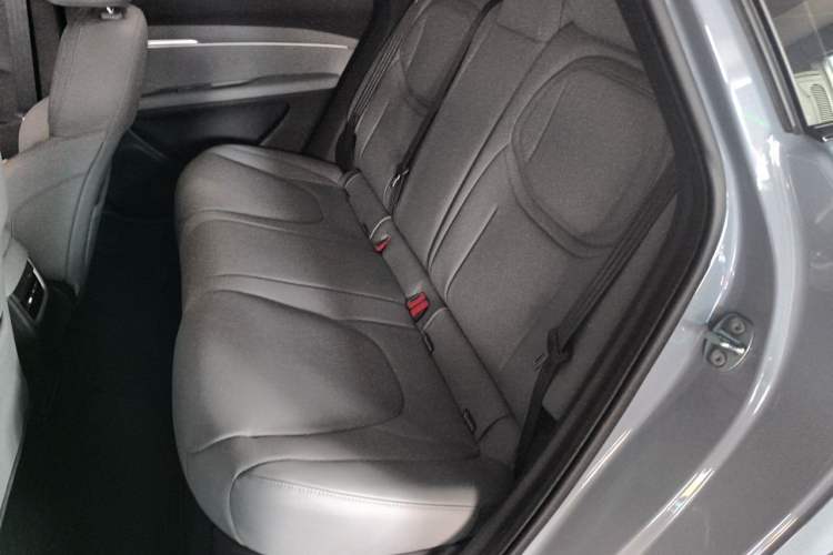 Used XPeng MONA M03 2025 600 with Ultra-Long Range Max Left Rear Seat
