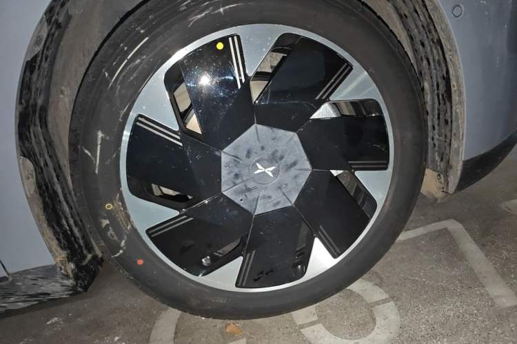 Used XPeng MONA M03 2025 502 Long-Range Max Right Front Wheel Hub