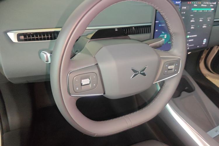 Used XPeng MONA M03 2025 600 with Ultra-Long Range Max Steering Wheel
