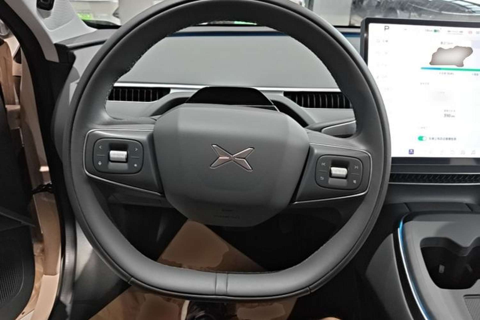 Used XPeng MONA M03 2025 600 with Ultra-Long Range Max Steering Wheel