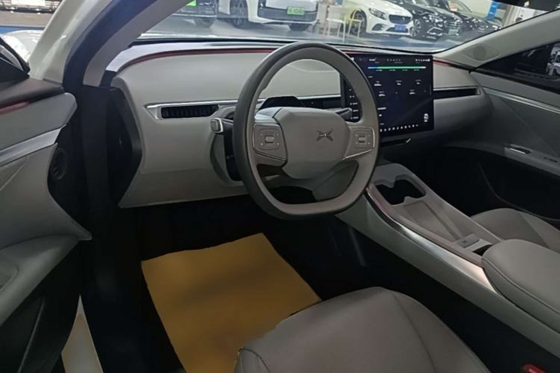 Used XPeng MONA M03 2025 600 with Ultra-Long Range Max Center Console