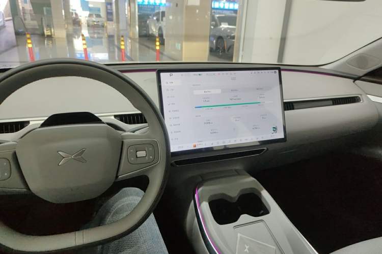 Used XPeng MONA M03 2025 600 with Ultra-Long Range Max Center Console