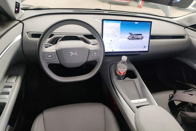 Used XPeng MONA M03 2025 600 with Ultra-Long Range Max Center Console