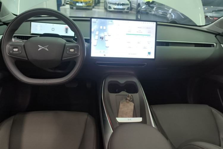 Used XPeng MONA M03 2025 600 with Ultra-Long Range Max Center Console