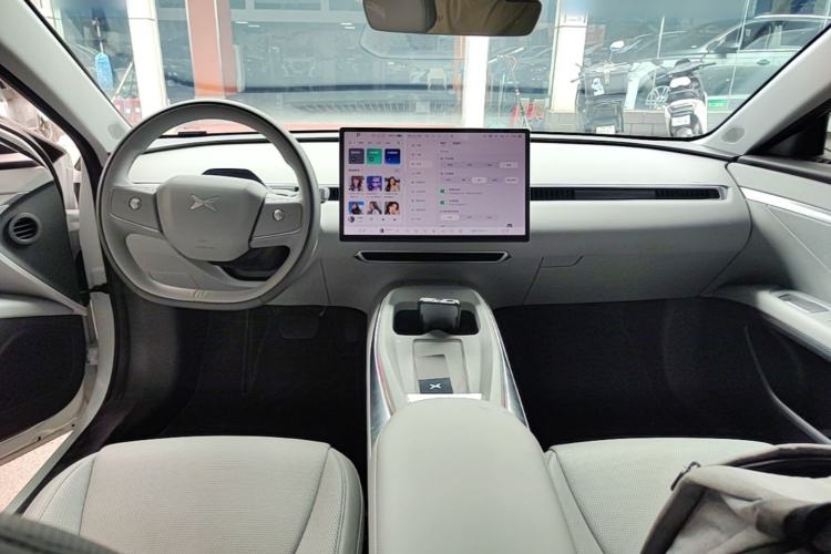 Used XPeng MONA M03 2025 515 Long-Range Plus Center Console