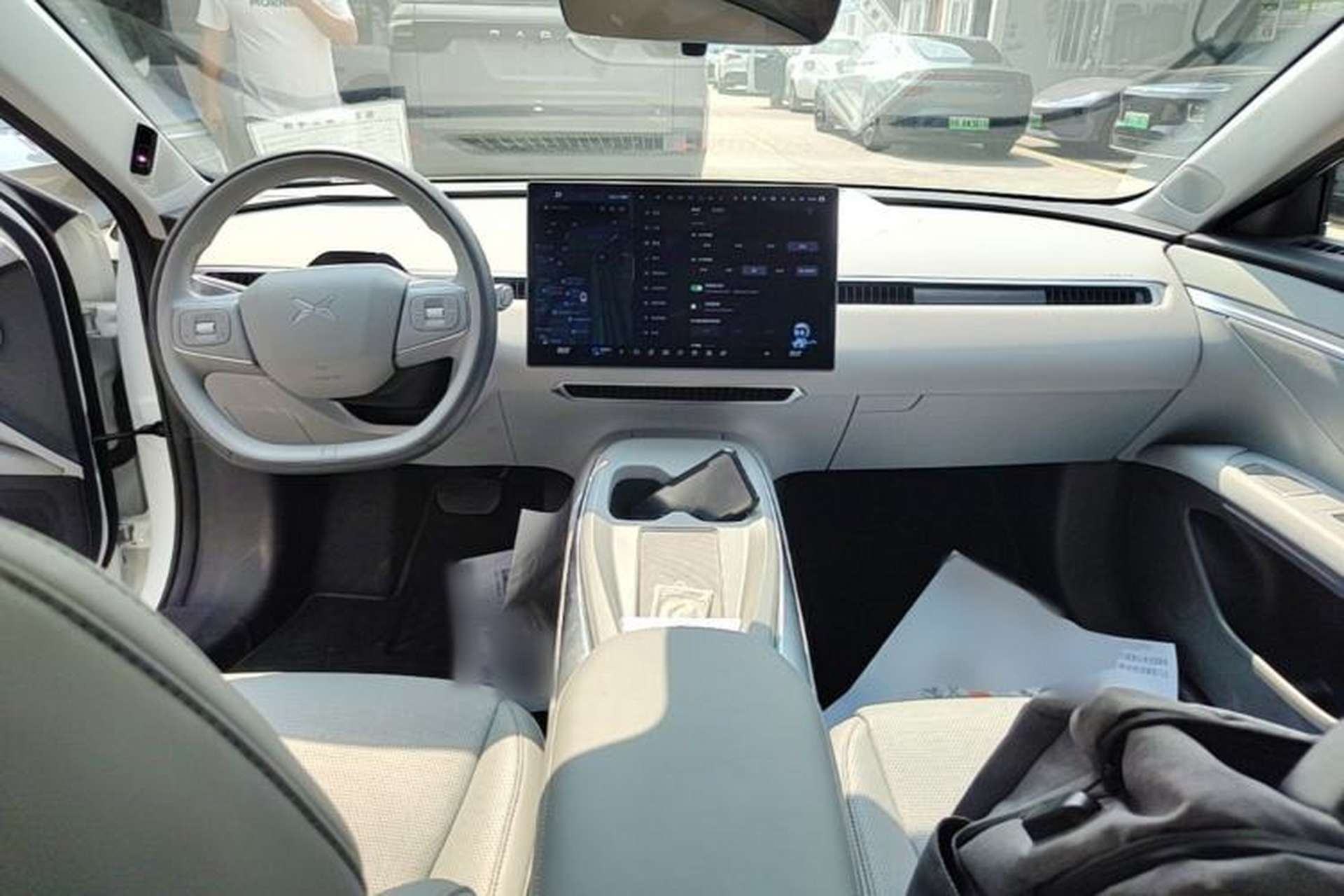 Used XPeng MONA M03 2025 600 with Ultra-Long Range Max Center Console