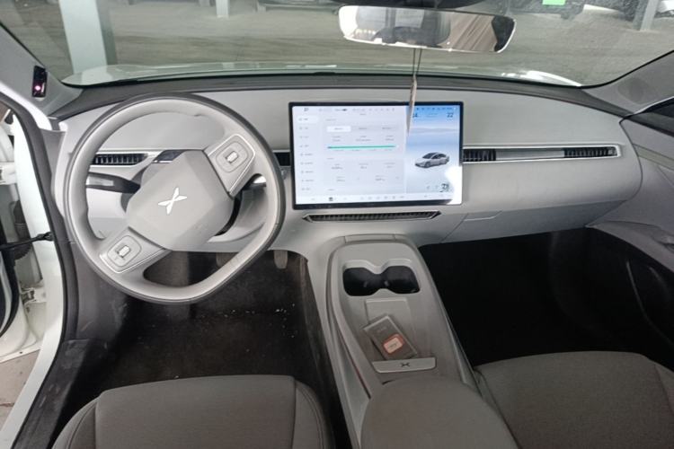 Used XPeng MONA M03 2025 600 with Ultra-Long Range Max Center Console