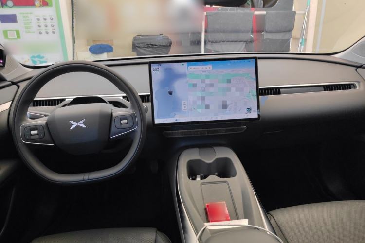 Used XPeng MONA M03 2025 600 with Ultra-Long Range Max Center Console