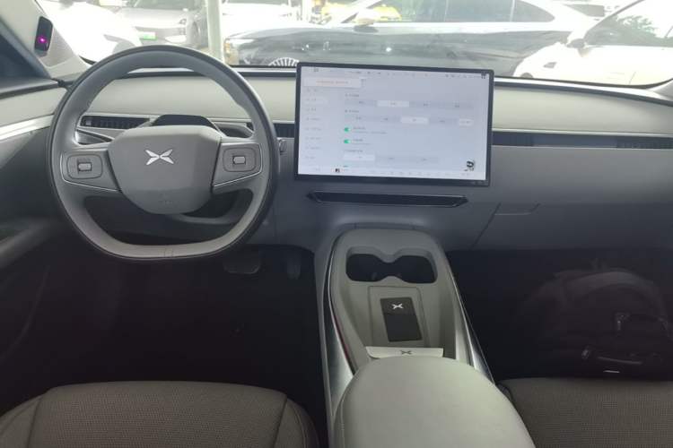 Used XPeng MONA M03 2025 600 with Ultra-Long Range Max Center Console