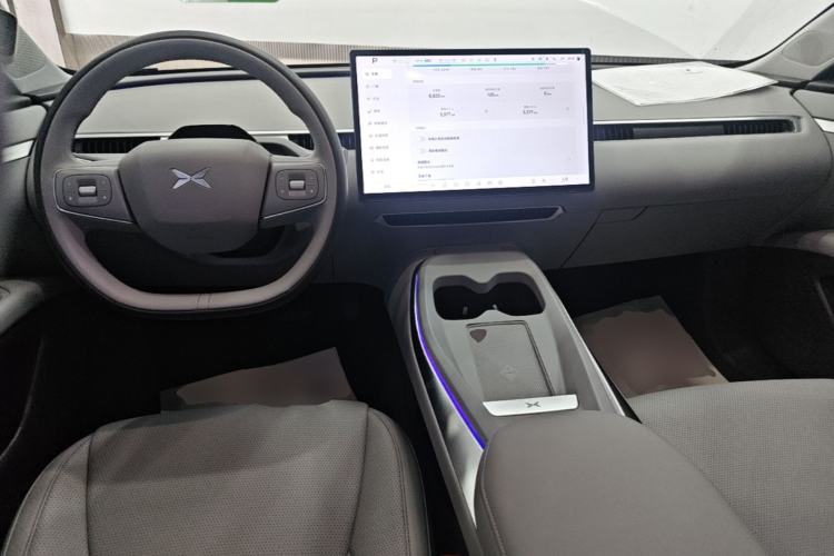Used XPeng MONA M03 2025 600 with Ultra-Long Range Max Center Console