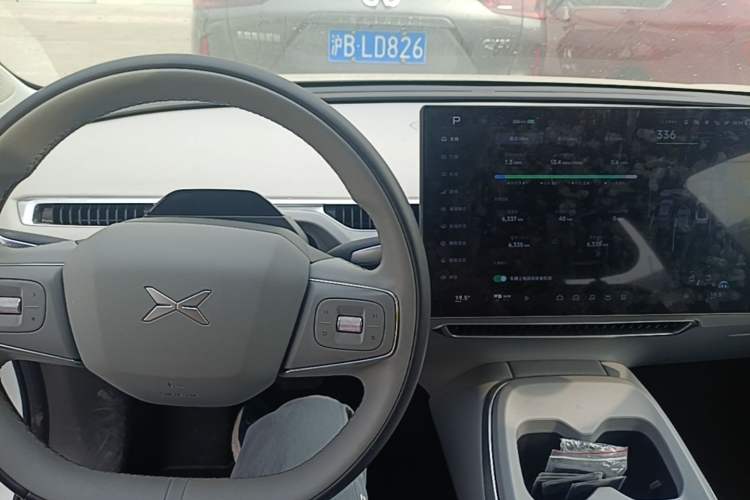 Used XPeng MONA M03 2025 600 with Ultra-Long Range Max Center Console