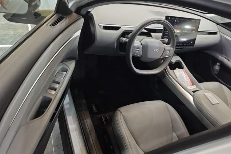 Used XPeng MONA M03 2025 600 with Ultra-Long Range Max Driver Seat