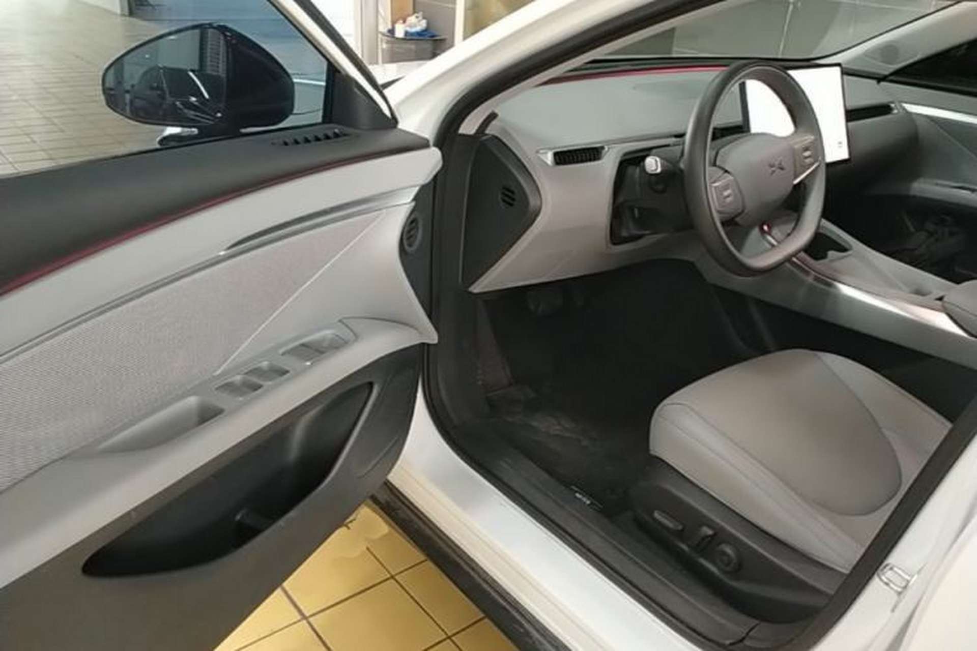 Used XPeng MONA M03 2025 600 with Ultra-Long Range Max Driver Seat
