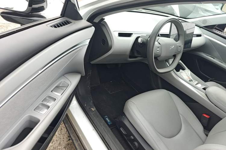 Used XPeng MONA M03 2025 600 with Ultra-Long Range Max Driver Seat