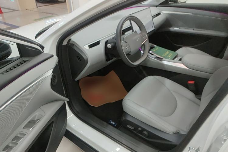 Used XPeng MONA M03 2025 600 with Ultra-Long Range Max Driver Seat