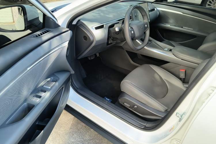 Used XPeng MONA M03 2025 620 Ultra-Long Range Plus Driver Seat