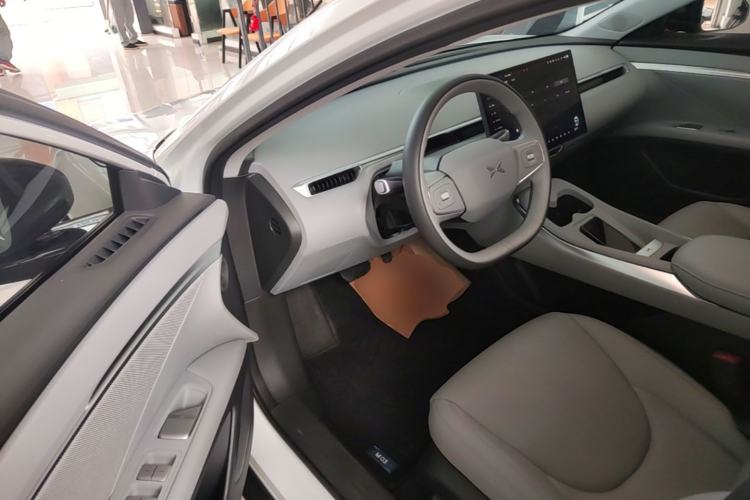 Used XPeng MONA M03 2025 600 with Ultra-Long Range Max Driver Seat