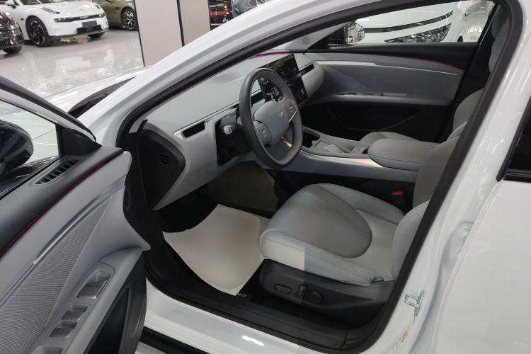 Used XPeng MONA M03 2025 600 with Ultra-Long Range Max Driver Seat