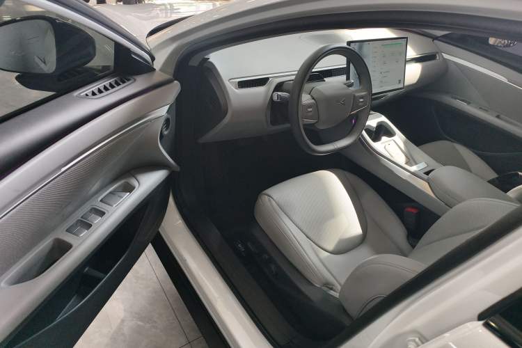 Used XPeng MONA M03 2025 600 with Ultra-Long Range Max Driver Seat