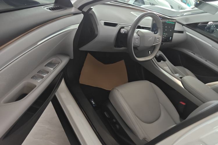 Used XPeng MONA M03 2025 600 with Ultra-Long Range Max Driver Seat