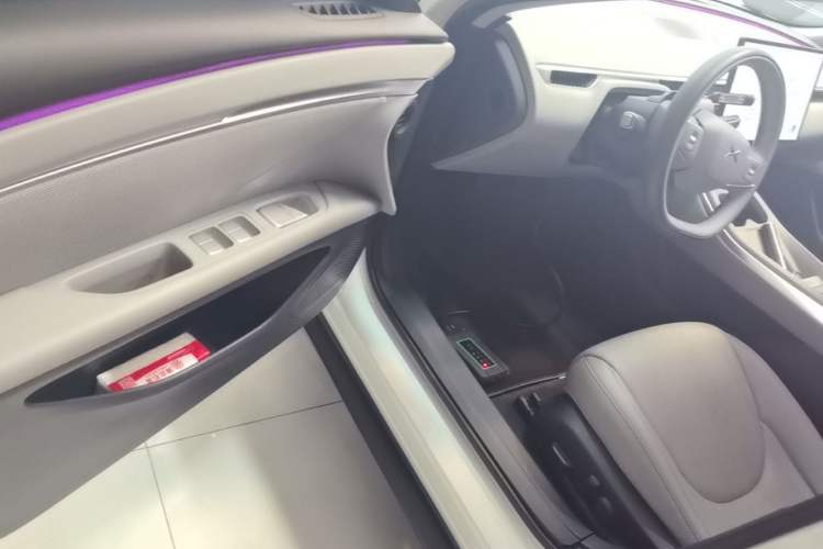 Used XPeng MONA M03 2025 600 with Ultra-Long Range Max Driver Seat
